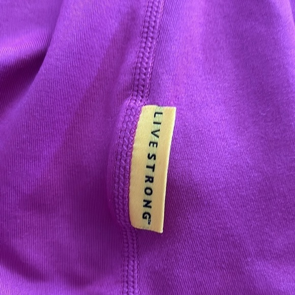 Nike Livestrong Dri Fit pullover - Picture 7 of 10